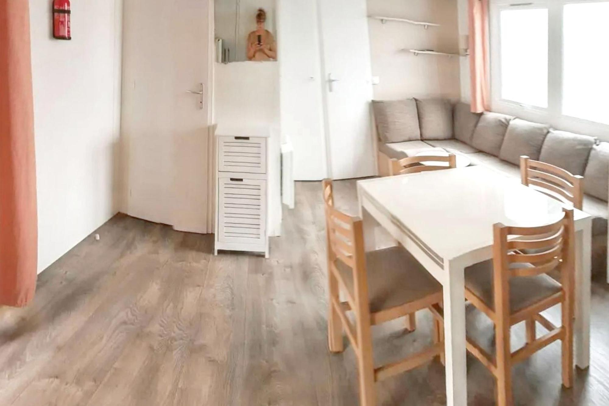Holiday home Bungalow Confortable Pres De Avec Piscine Partagee *
